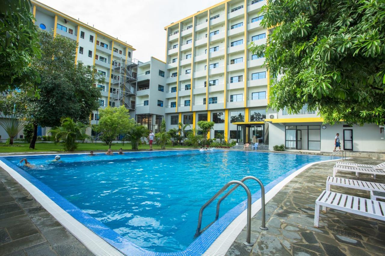 Hotel Siddhartha, Nepalgunj Екстер'єр фото